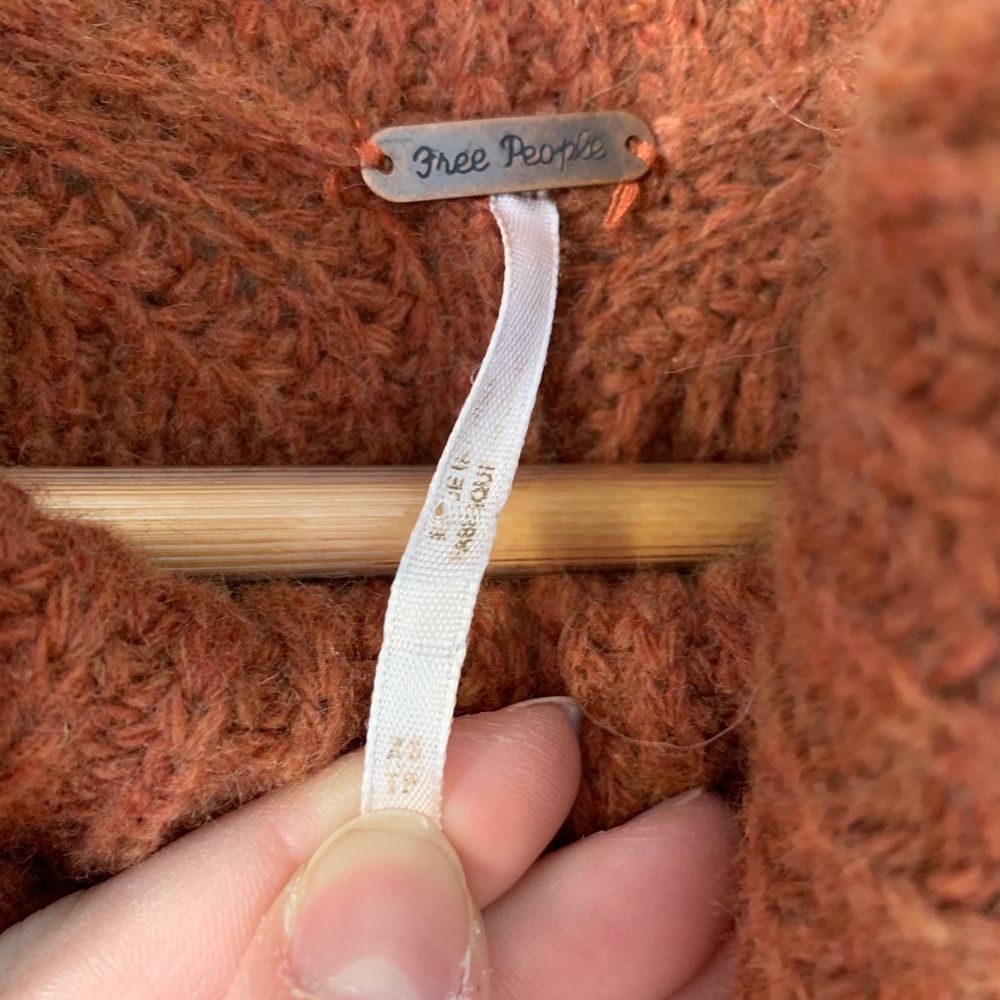 ⭐️ Free People | Burnt Orange Sleeveless Sweater - Picture 6 of 11